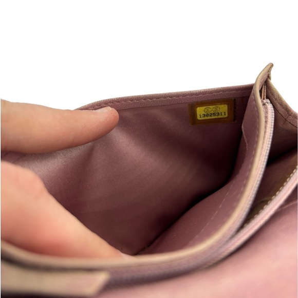 Chanel Camelia Wallet - Picture 3 of 6